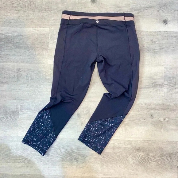 Lululemon Size 8 Give Me Qi Crop Butterfly Texture Mink Berry Pant Legging Luon - Picture 6 of 16